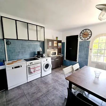 בית נופש La Casita Du Dramont 83530