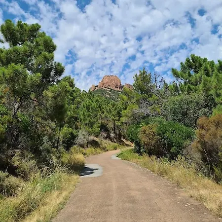 בית נופש La Casita Du Dramont 83530