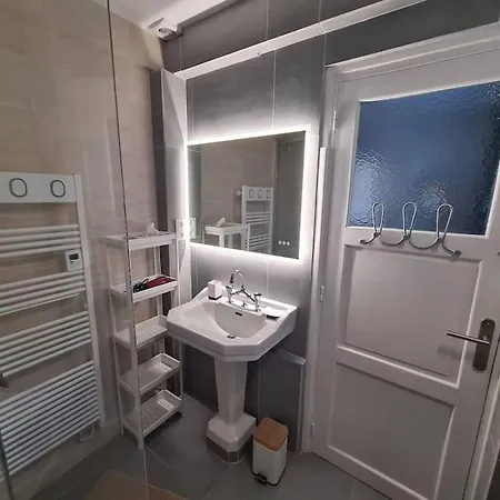 La Casita Du Dramont 83530 Casa de Férias *